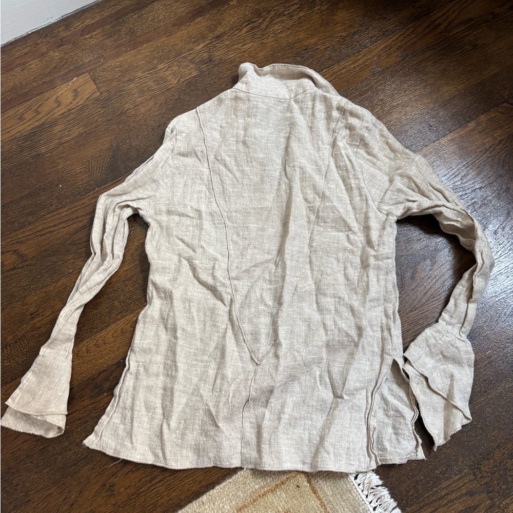 Linen blouse - Picture 2 of 3